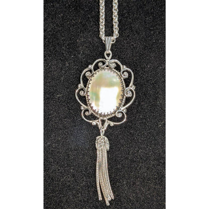 Whiting Davis Vintage Opalescent Pearly Pendant Silver Tone Necklace 21"