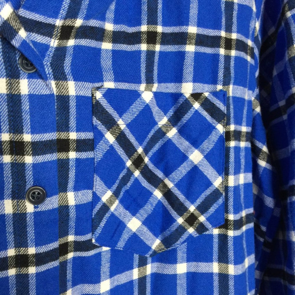 NWT Free Press Plaid Flannel Button Up Size Medium long Sleeve Shirt Top