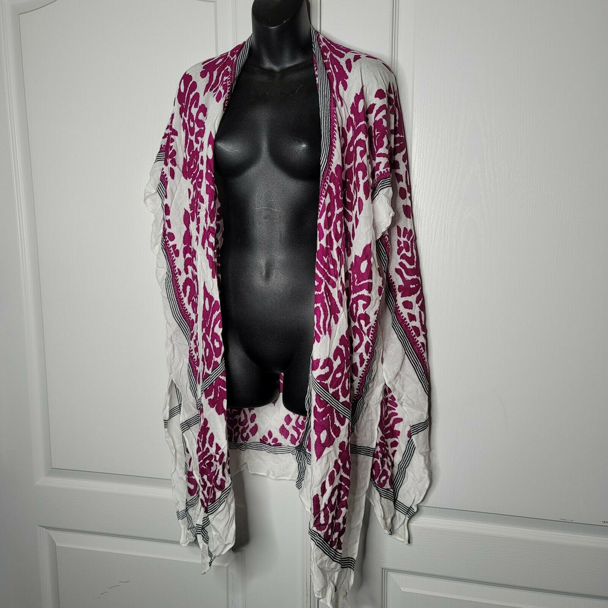 International Concepts CEJON damask print cover up sHAWL ruana burgundy NEW