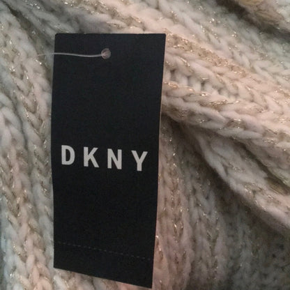 DKNY NEW Chunky Knit Scarf White and Gold Metallic Gold flat studs Crochet Yarn