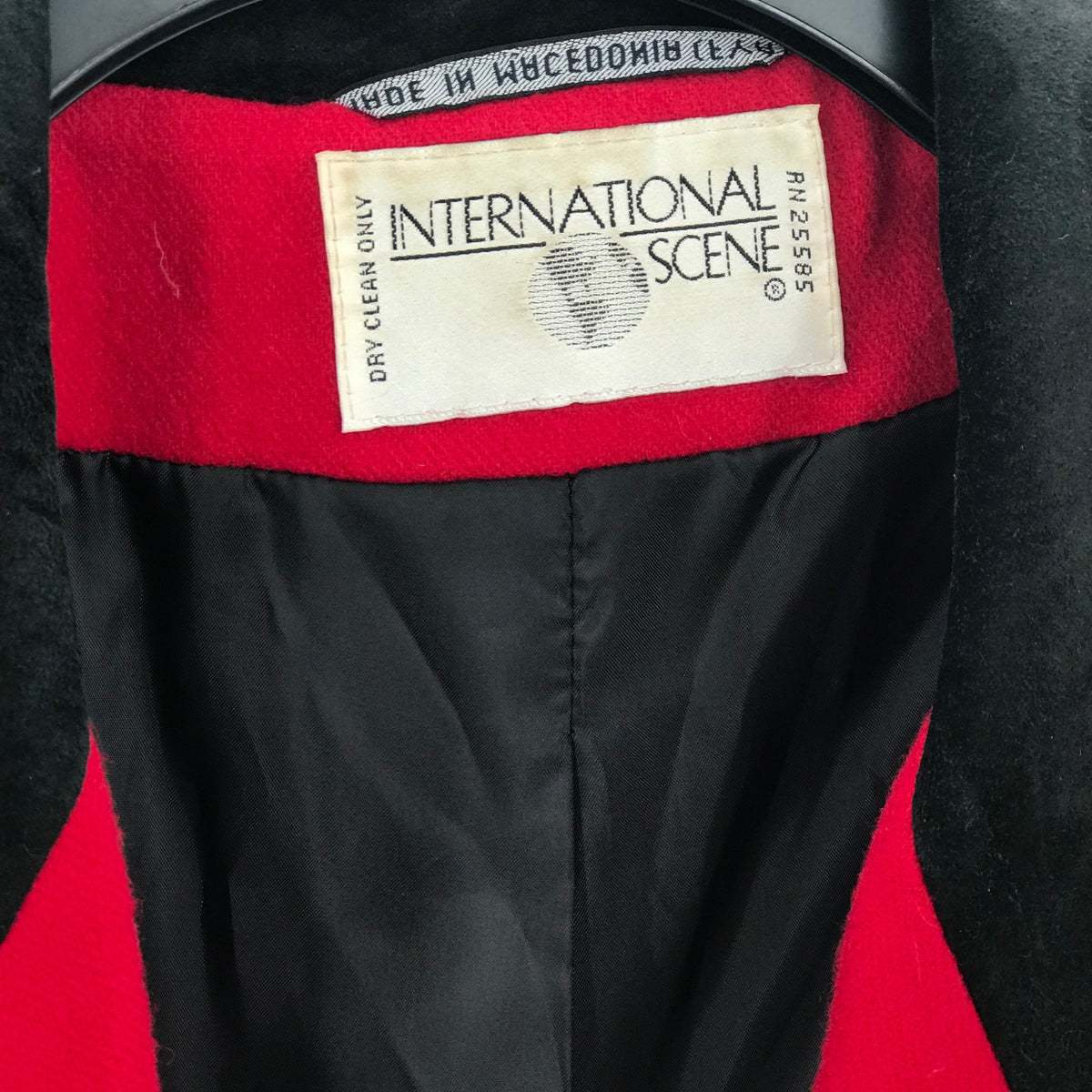 International Scene Women's Black Velvet Collar Red Jacket Long Sleeves SZ 13/14