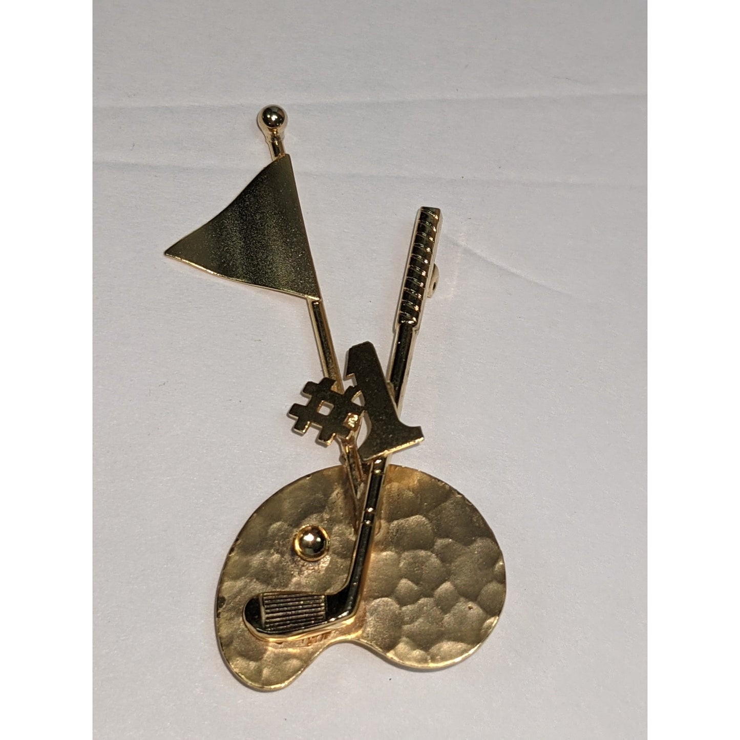 Vintage Golden Number One Golfer Putting Green Brooch Pin Mens Jewelry