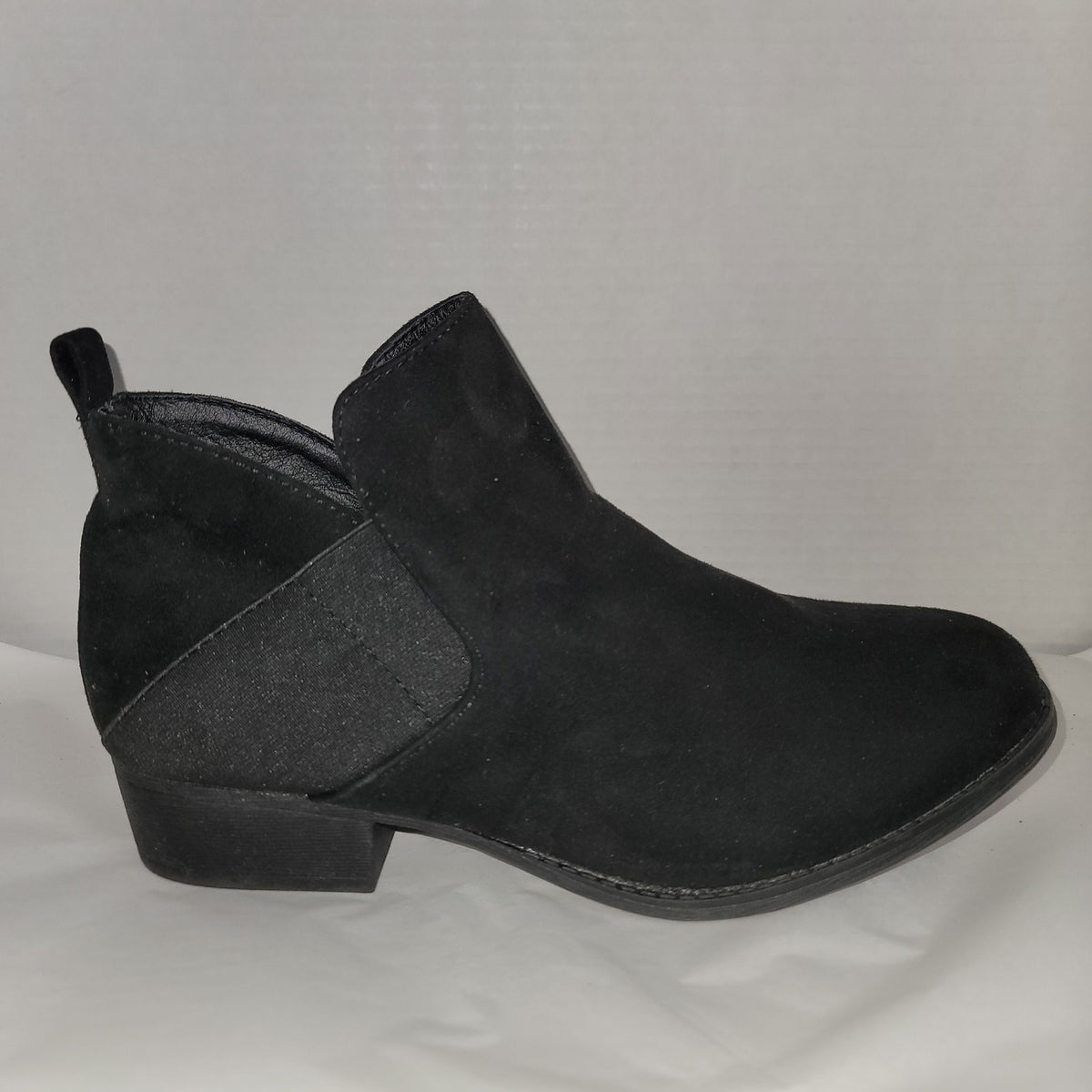 Mia Amore Size 9 Womens Black Pull ON ANkle Booties Boots Almond Toe Memory Foam