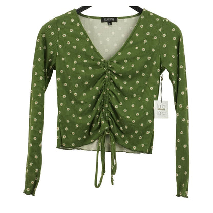 La La Land Creative Co Women's Ruched Crop Top Medium Sage Floral NWT V-Neck