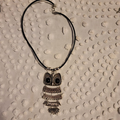 Handmade Owl reticulated on black necklace silvertone Madeira Portugal