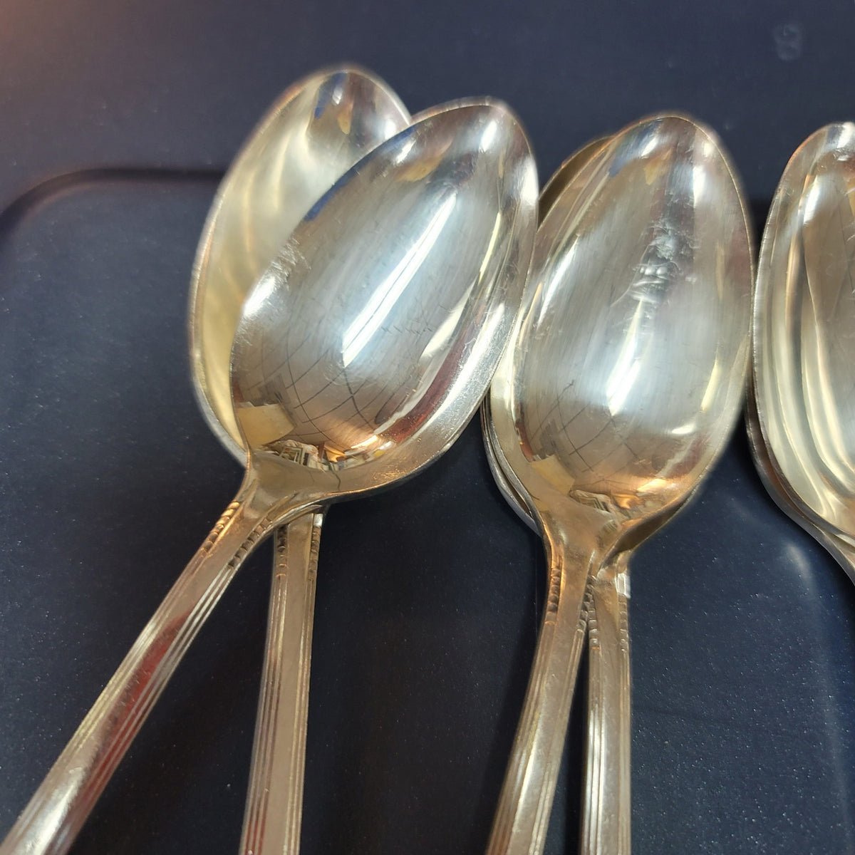 Oneida Vintage Community Plate Silverware 8 teaspoons Tudor Plate 1939 Fortune