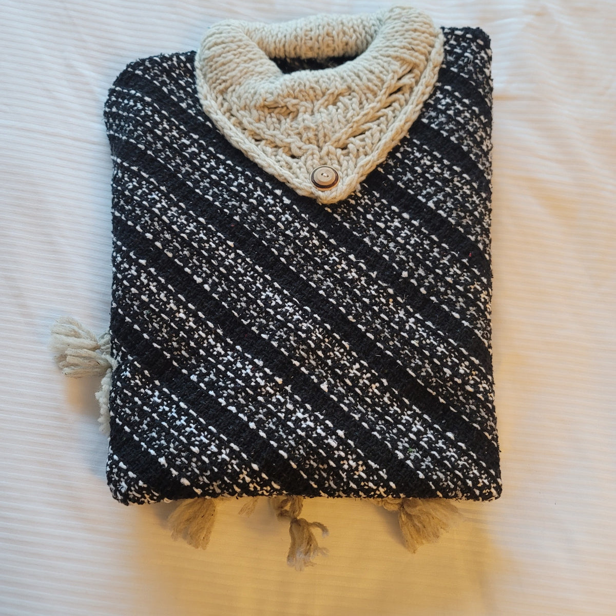 Handmade heavy poncho fringe wood button Winter One Size Multicolor Wool Cotton