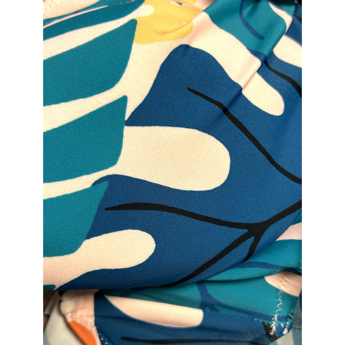 SUNDAZED NWT Tropicali Printed Ruffled Underwire Tankini Top 34DD