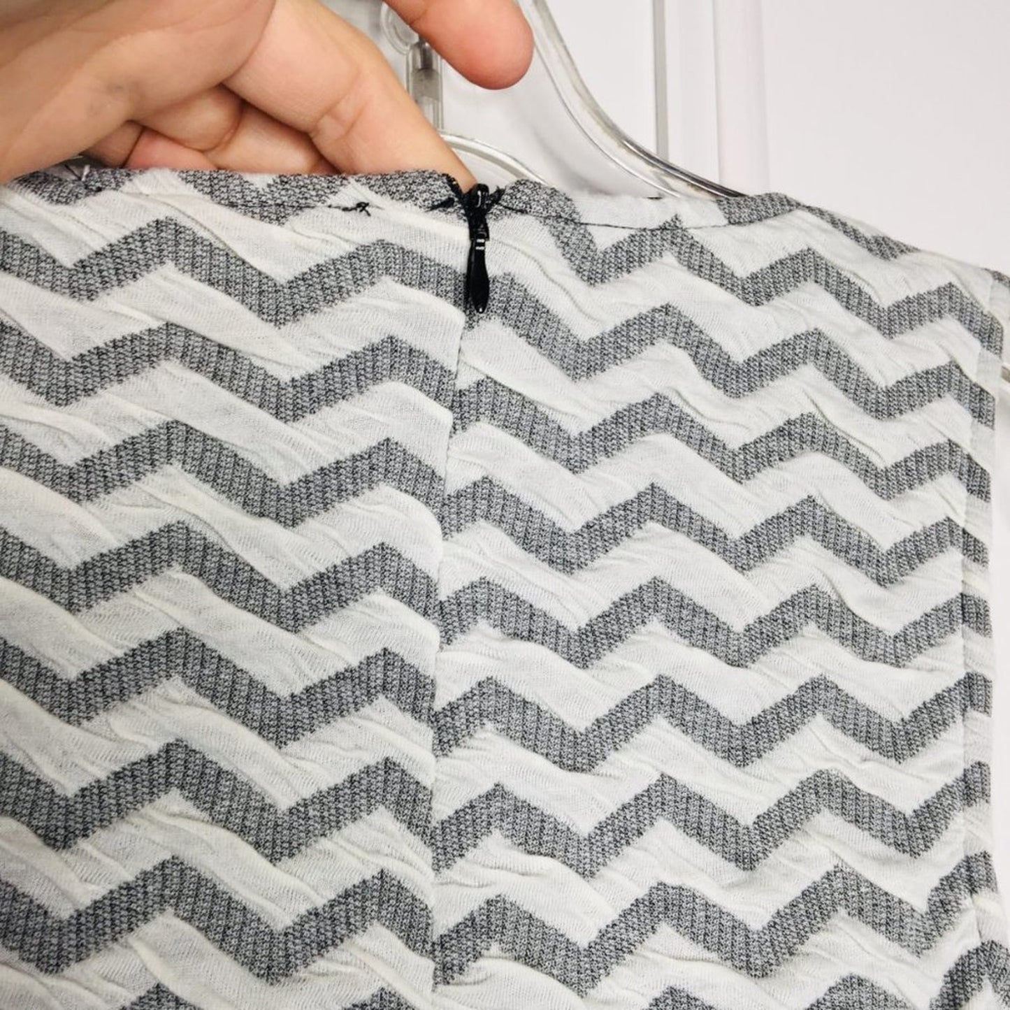 41 Hawthorn Stitch Fix Jace Fit & Flare Dress Chevron Gray White Size Small