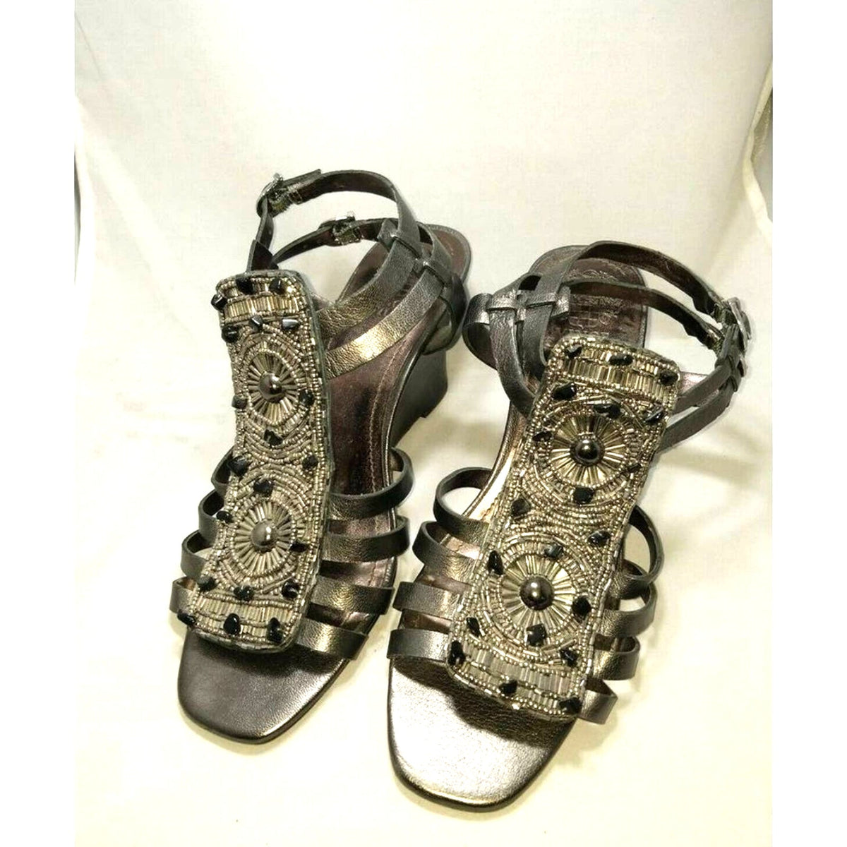 Vince Camuto women's Wedge Sandals PEWTER leather Beaded size 8B Strappy 38EU
