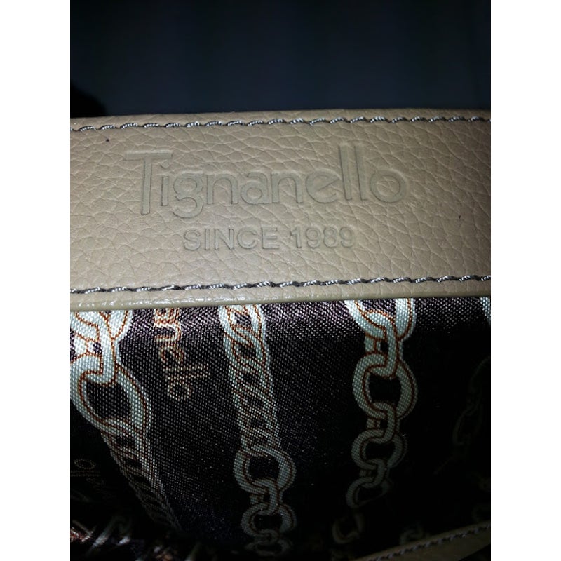 Vintage Tignanello purse Light Brown Lined Cross Body Bag Chain Pattern Interior