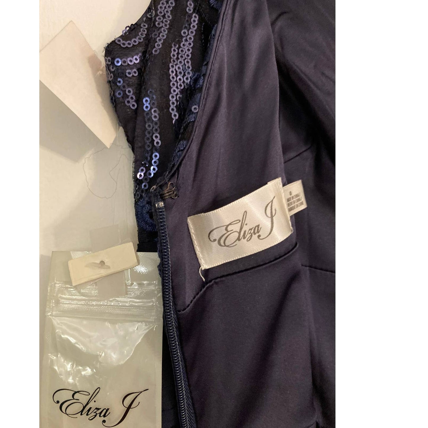 Eliza J Lace Sequin Chiffon Cap Sleeve Formal Gown Size 0 Navy NWT Formal dress