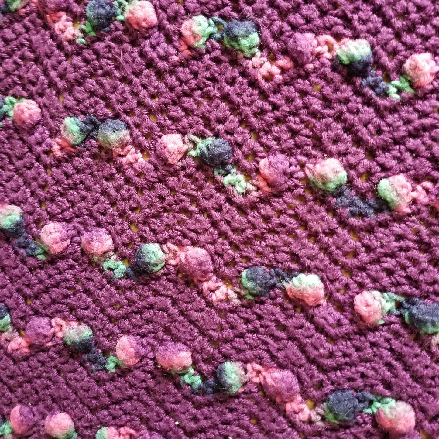 Purple Homemade Afghan throw 64 x 48 Floral Knots Scalloped Edge Crocheted