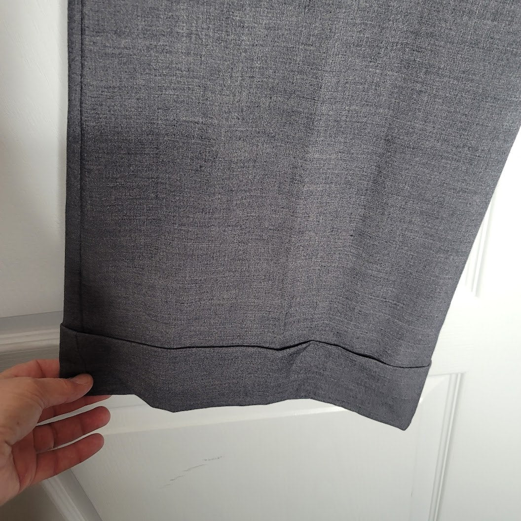 Worthington 1980s Size 8 Gray ultra wide cuffed pants 31" long high waisted