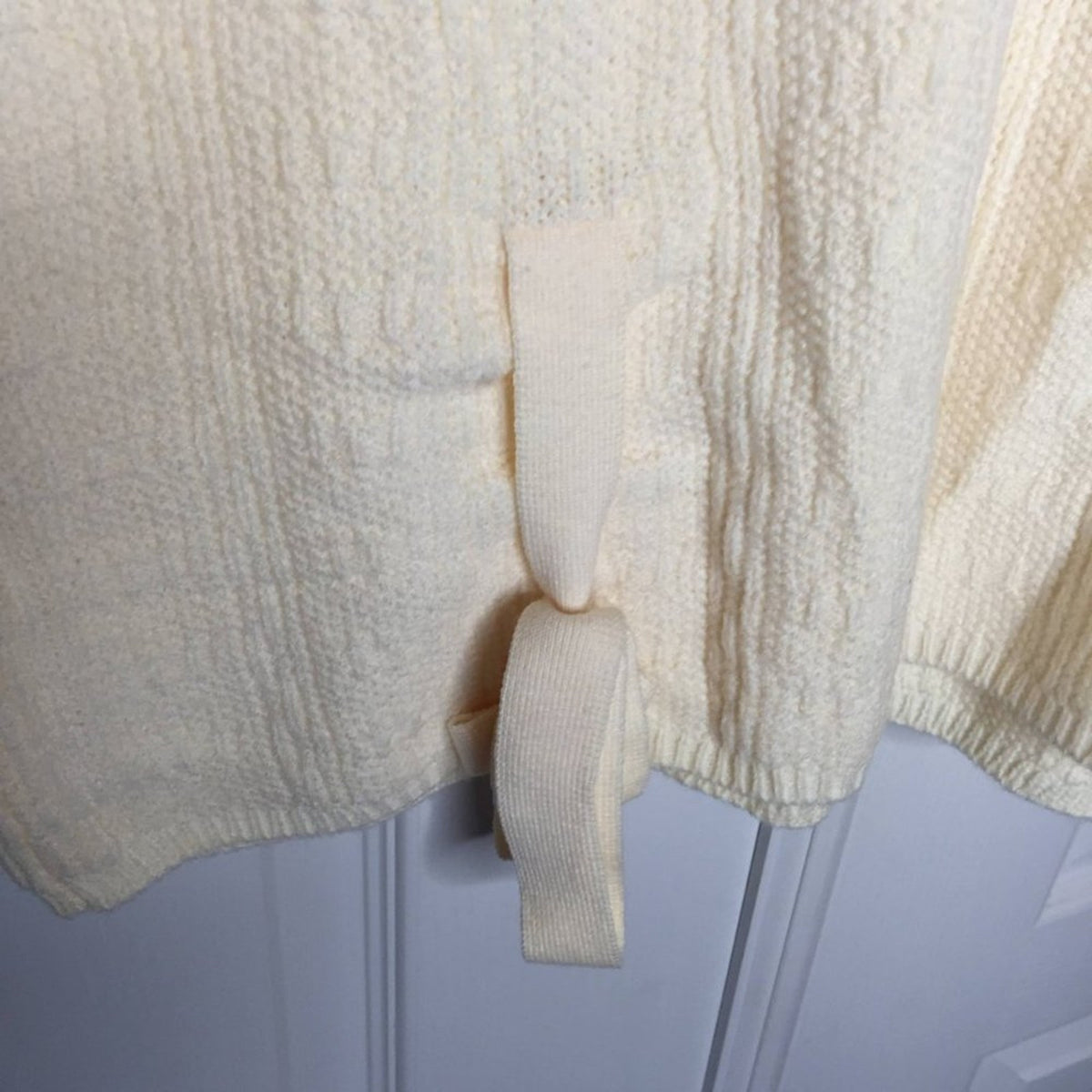 NWT T Tahari Textured Knit Tie Pullover Sweater Size XLarge