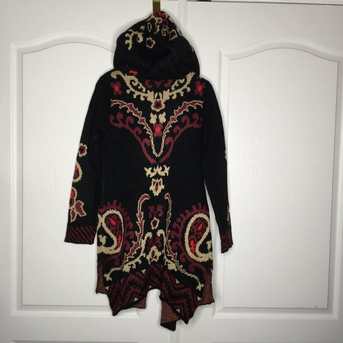 Vertigo Draped Front Hooded Sweater BOHO FESTIVAL Split Sides Paisley Small NEW