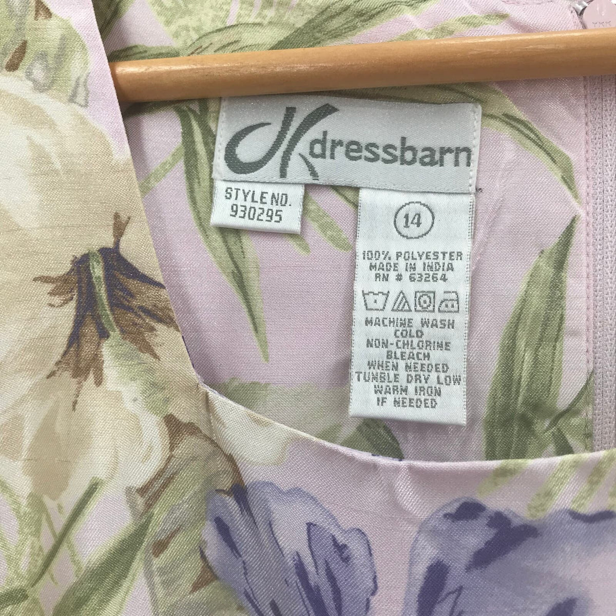 Dressbarn Lavender 2 Piece Set Button Down Shirt & Sleeveless Floral Tank Top 14
