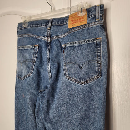 Vintage Levis blue Jeans Denim 550 size 36 Length 32 Preowned