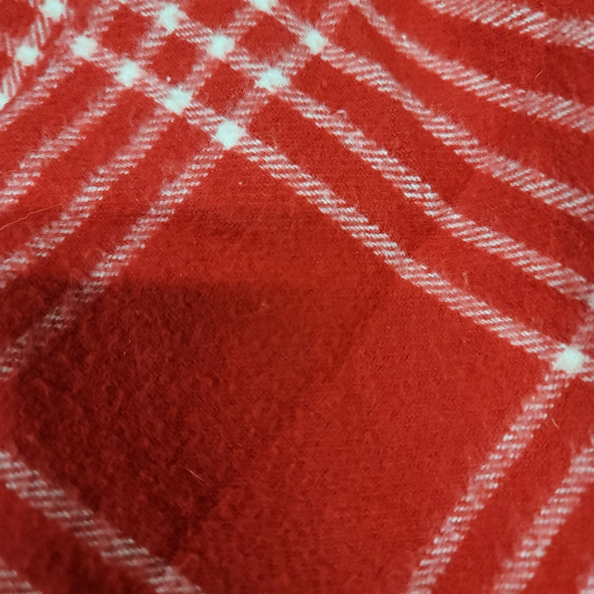 Nido Notte Red White Plaid tassel Italian picnic blanket throw 67" long 51" wide