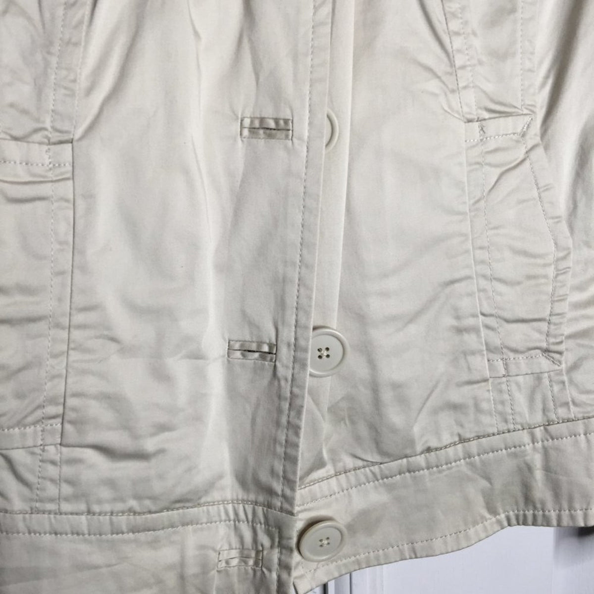 Talbots Stretch 4 Button Blazer Jacket Long Sleeve Two Front Pockets Tan Size 8
