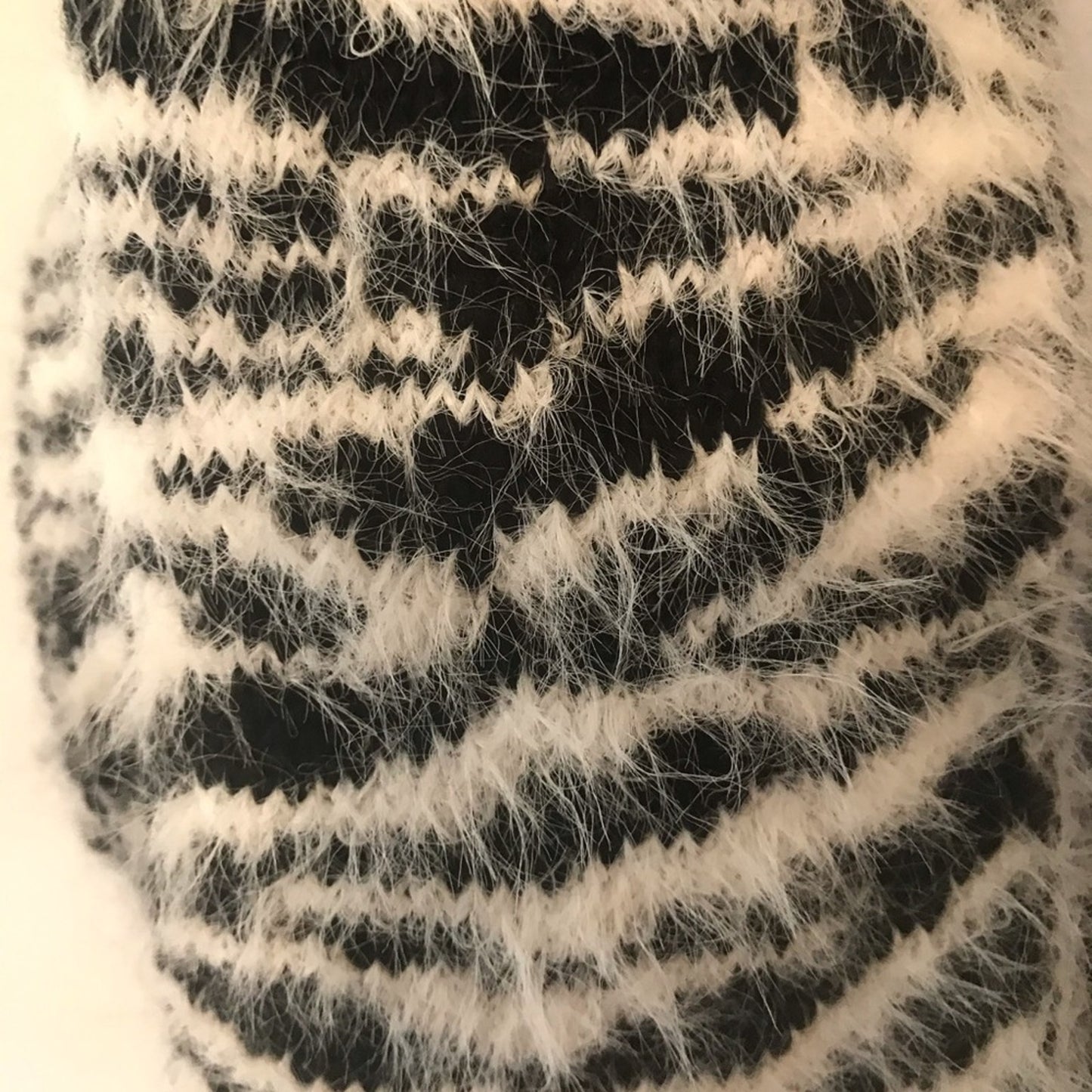 DKNY Fuzzy Animal Zebra print Shawl winter Black & White Scarf L:63” W:12”