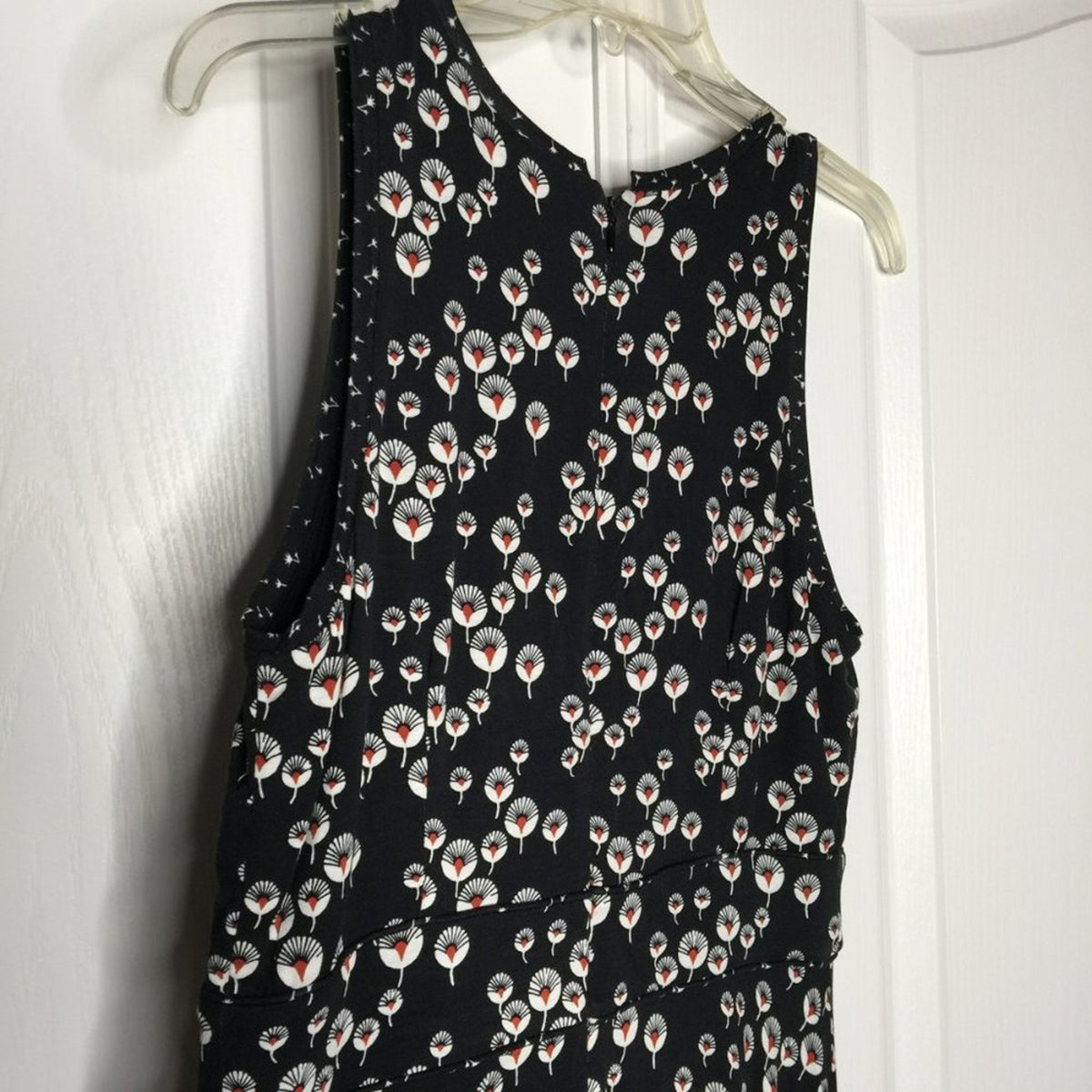 Ann Taylor Loft Tank Dress Back Zip Boat Neck Floral Black / White Size 4 Casual