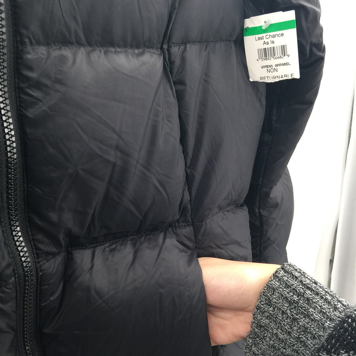 Eddie Bauer Women's Full Zip Up Hooded Puffer Jacket Long Sleeve Black Small NWT